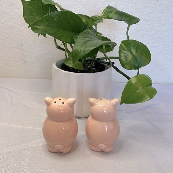 Vintage Ceramic Piglet Salt and Pepper Shakers - Picture 2 of 4